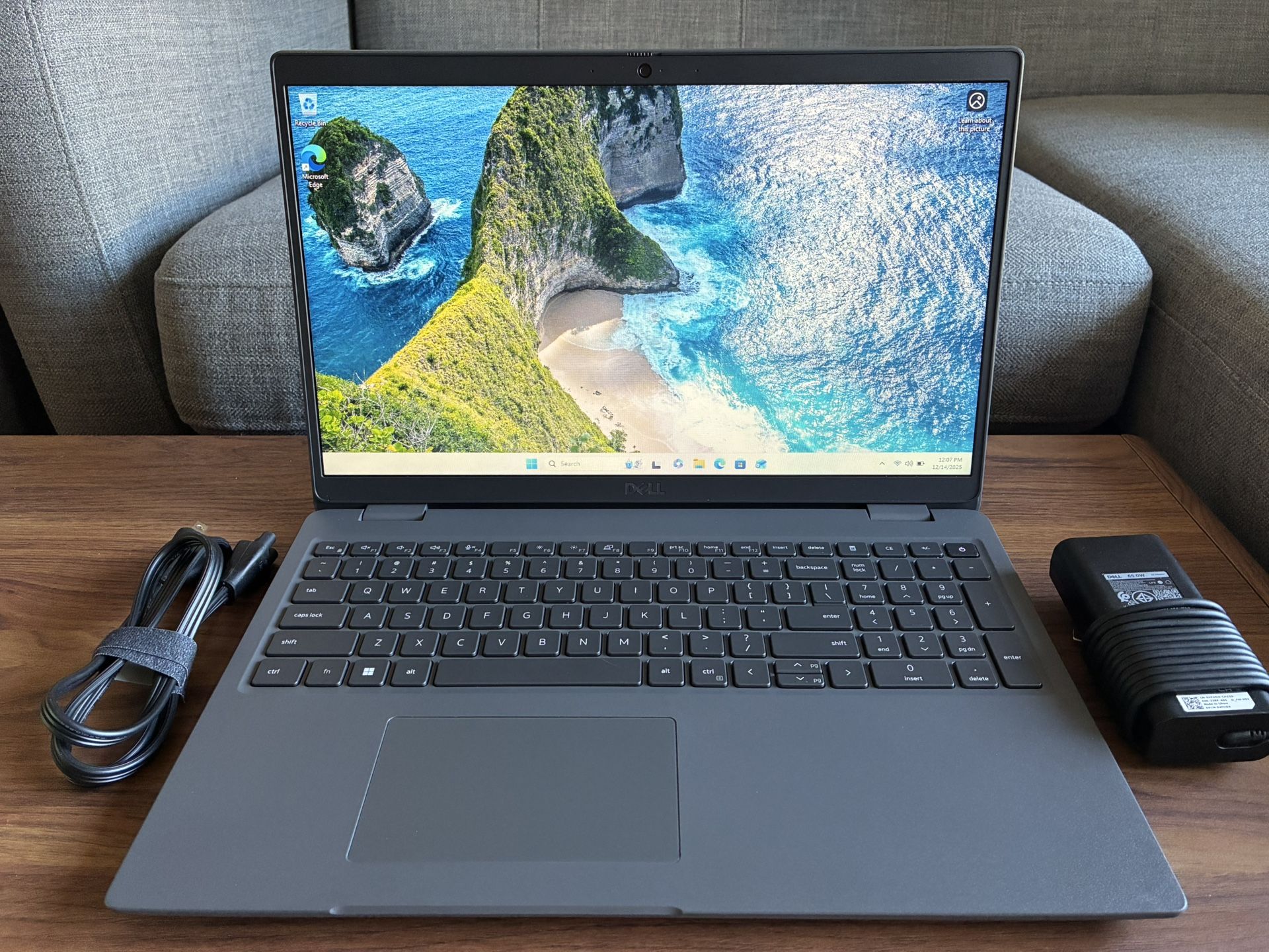 Grade A Dell Latitude 3540 Laptop,1315U 13TH Gen,8GB RAM,256GB SSD,2Yrs Warranty