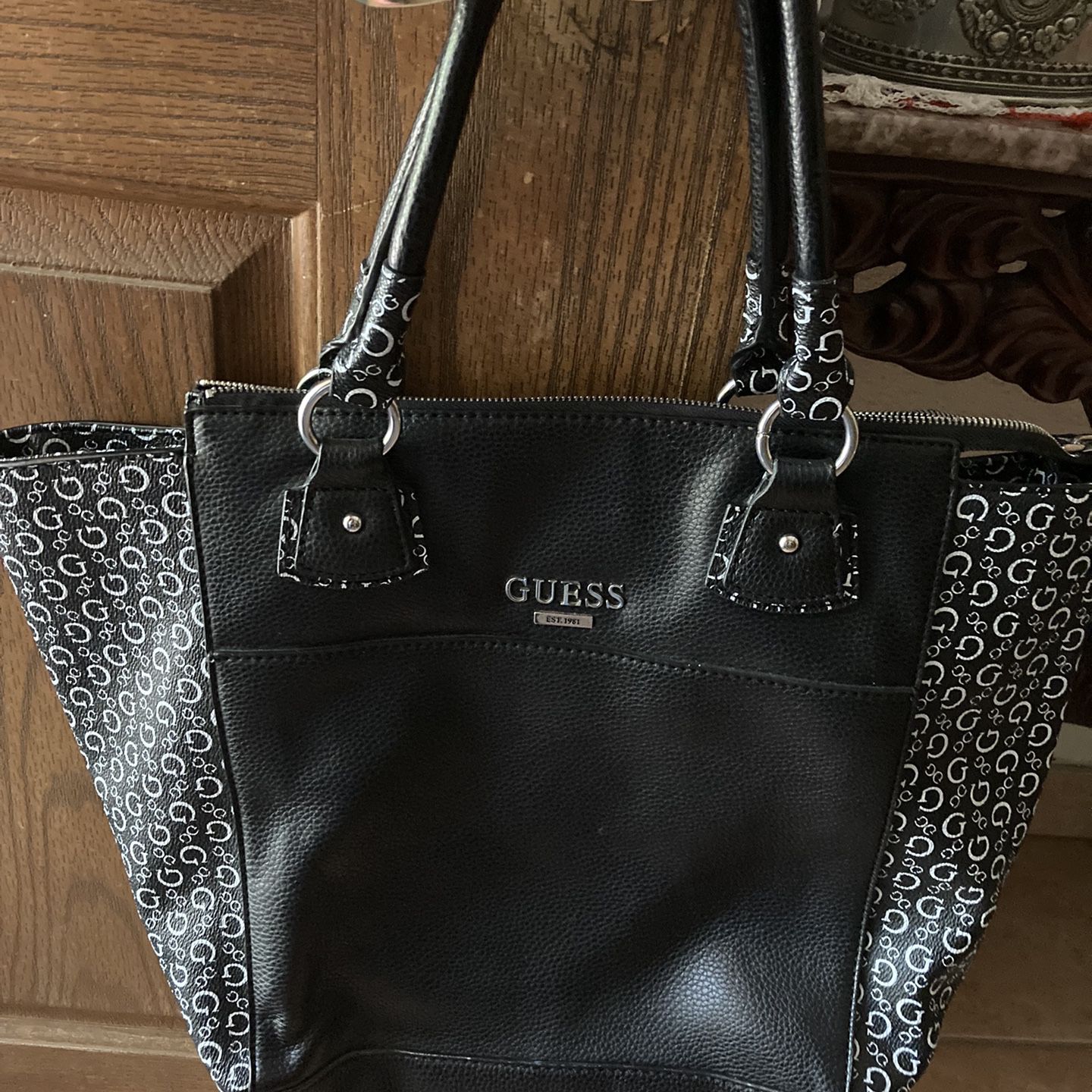 hand bags / purses for Sale in Fresno, CA - OfferUp
