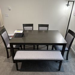 Dining Room Table - Bench + 4 Chair | Great Condition