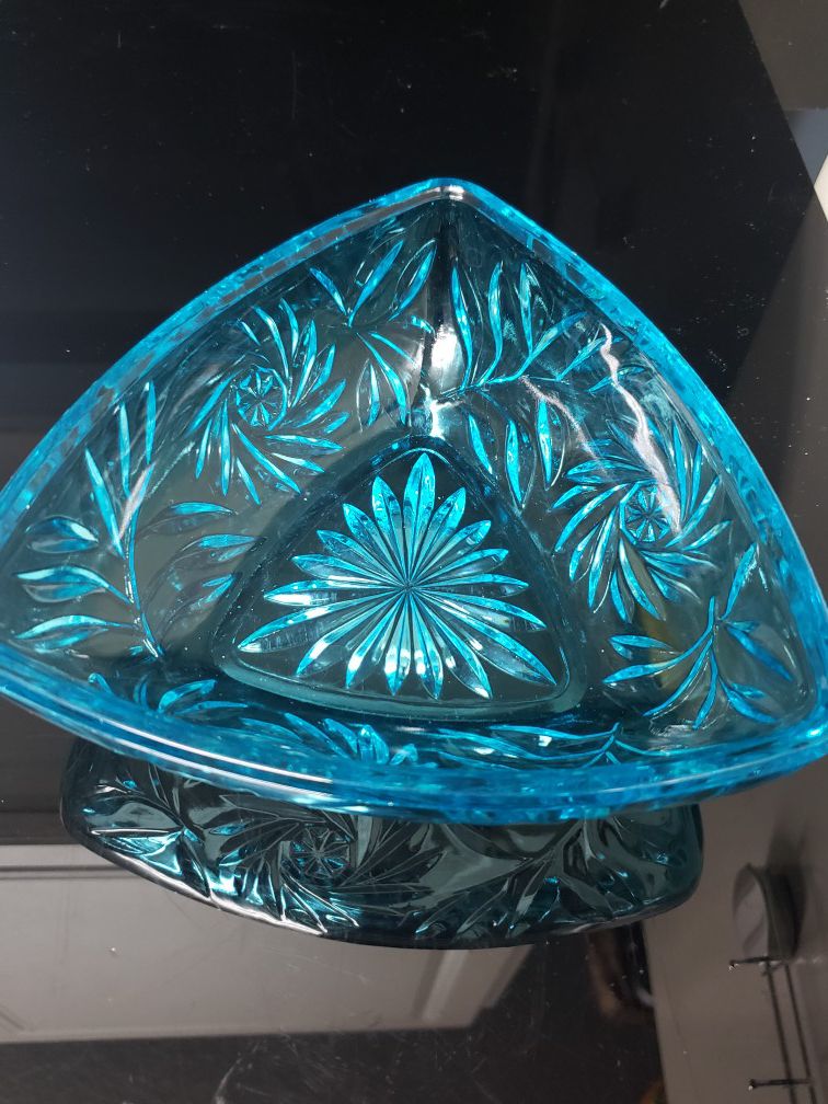 Mid century Hazel Atlas aqua blue glass triangle candy dish w/ lid