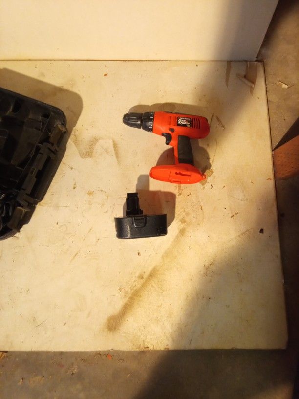 Black N Decker Firestorm Cordless Drill 18V