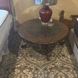 Lamp N Round Coffe Table 