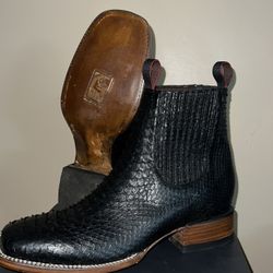 Python snake boot