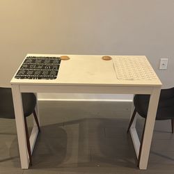 Minimalistic Dining Setup