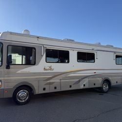 2000 bounder by Fleetwood motorhome 