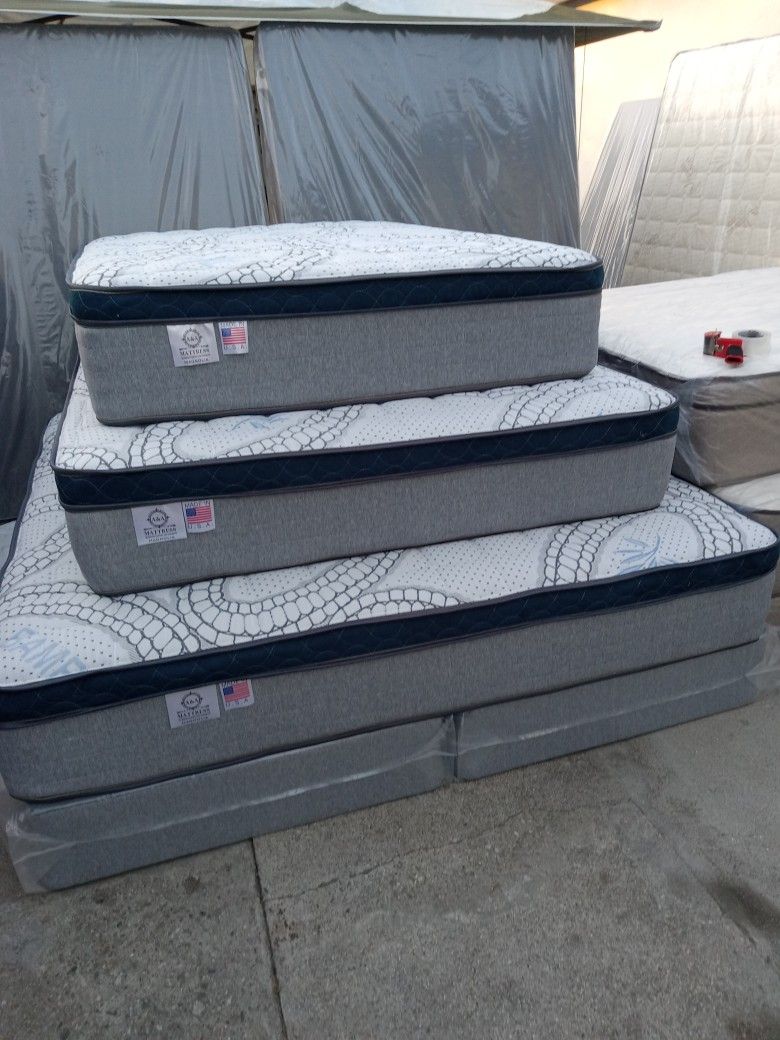 Queen Size Mattress Pillow Top 12\