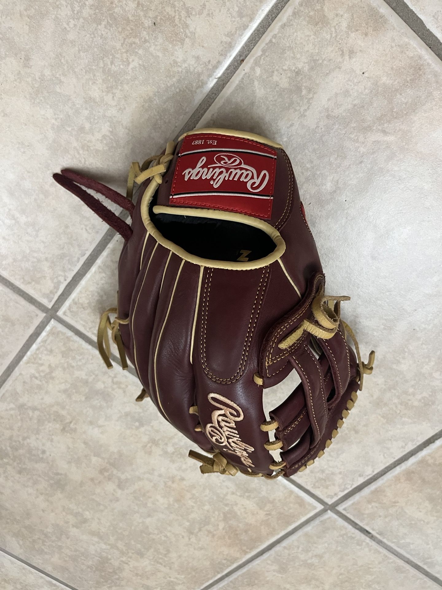 Rawlings 12 Inch Outfielder Glove