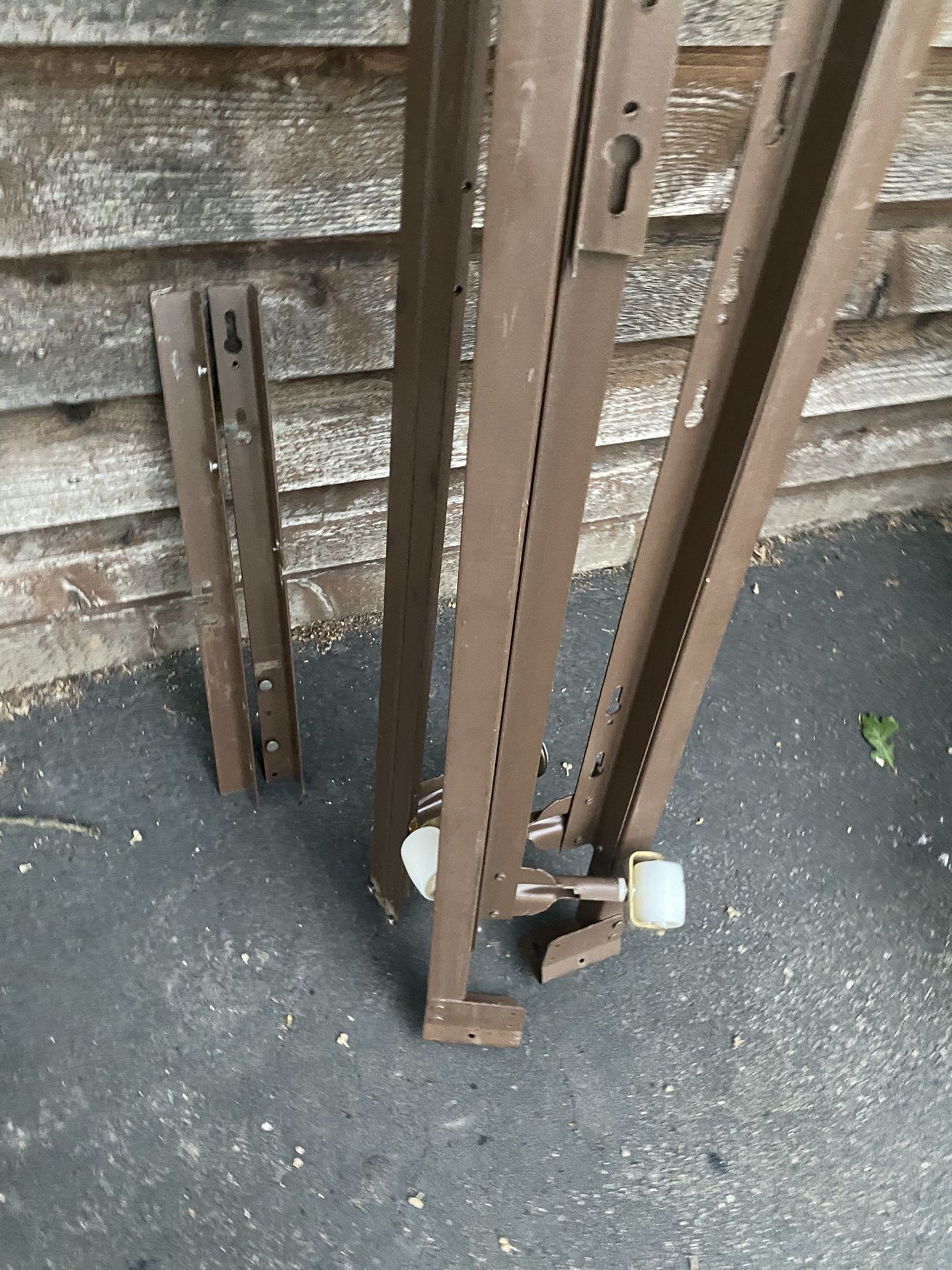 Queen-king Metal Bed Frame