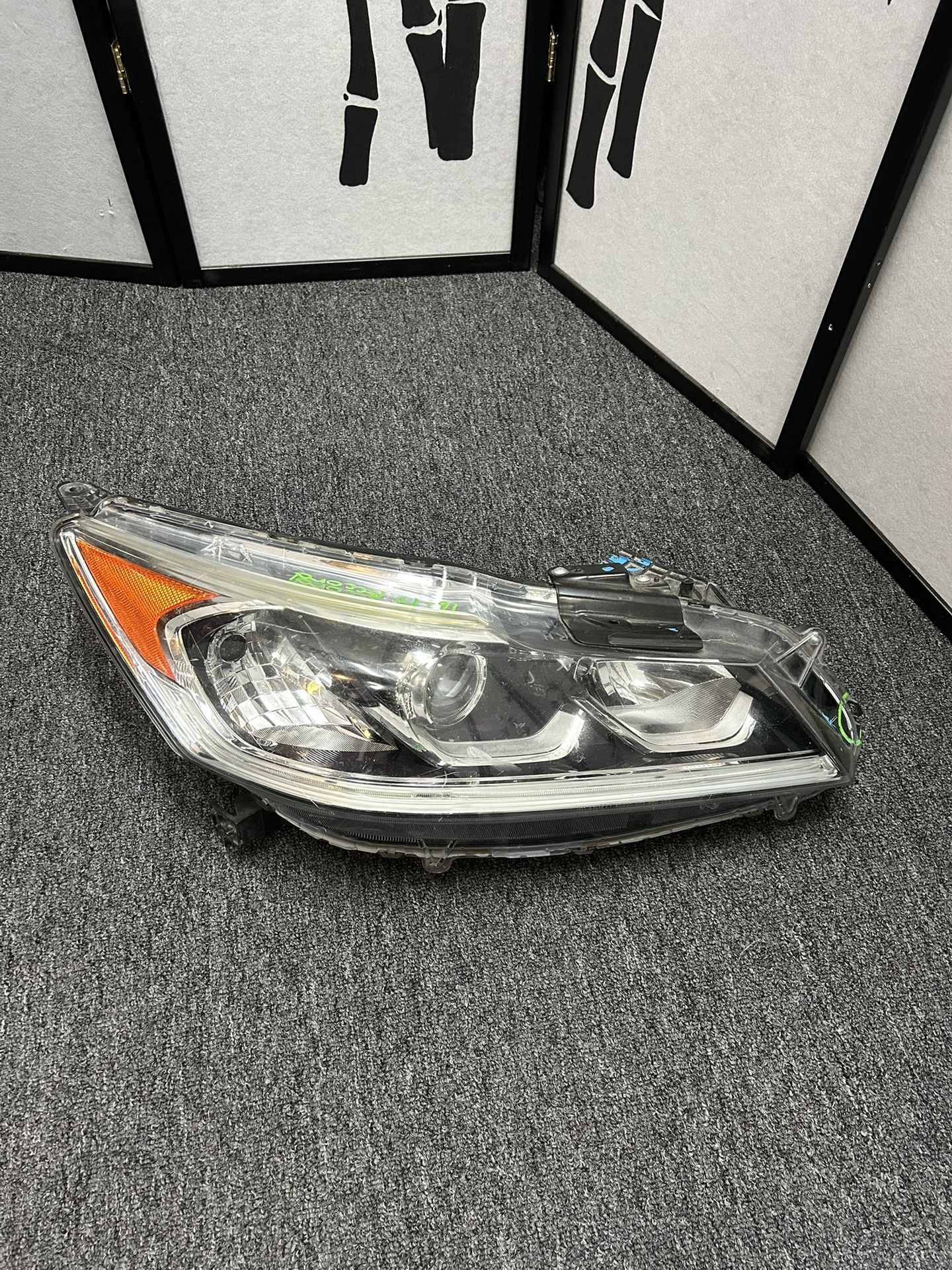 2016-2017 Honda Accord Sedan Halogen DRL LED Right Side Headlight Assembly OEM