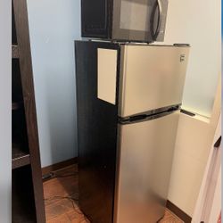 Microondas/ Refrigerador 