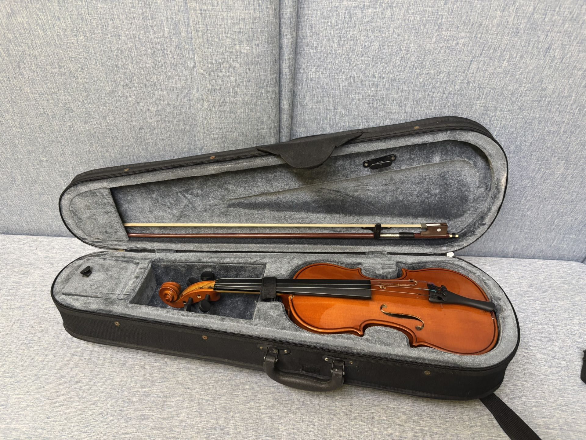 Beginner 1/2 Size Violin