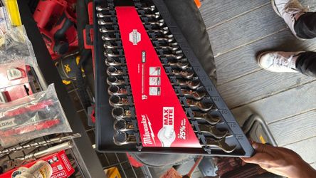 Milwaukee MAX BITE Metric Combination Wrench Set (15-Piece)