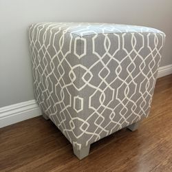 Ottomans - gray & white - 2 print and 1 solid