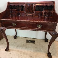 Solid Mahogany Chippendale Style Desk With 7 Hidden Compartments