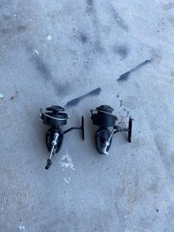 2 Fishing reelS Mitchell 300c
