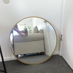 Round Mirror 