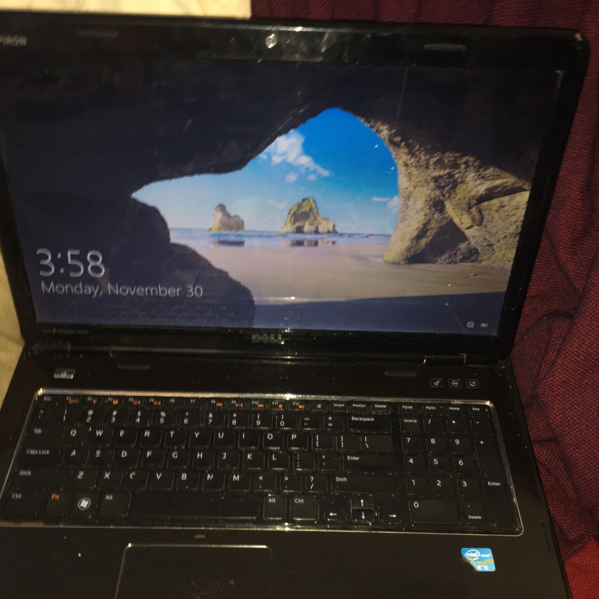 DeLL Inspiron N7110