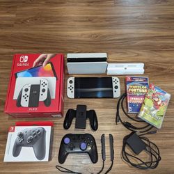 Switch OLED (White) Open Box Excellent Condition Bundle With  Games