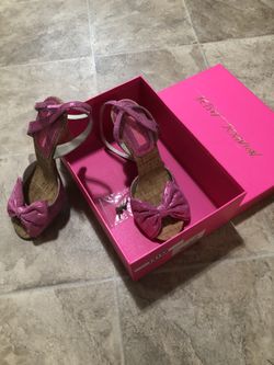 Betsy Johnson Pink Bow Sandal 7.5