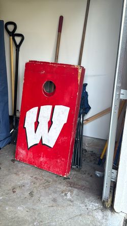 Wisconsin Badgers Cornhole Board