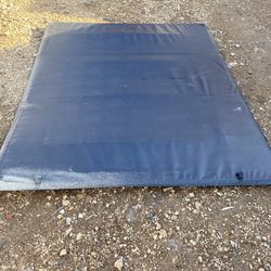 Lund Truck Hero Bed Cover For Ford250