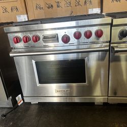 Wolf 36”Wide Dual Fuel Range Stove In Stainless Steel 