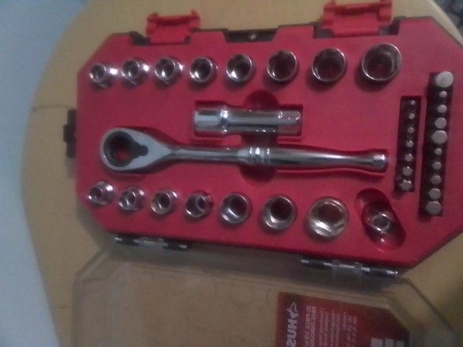 Husky 35 Piece Socket Set