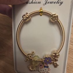 Hello Kitty Braclets 