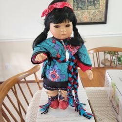 World Gallery Dolls & Collectibles 