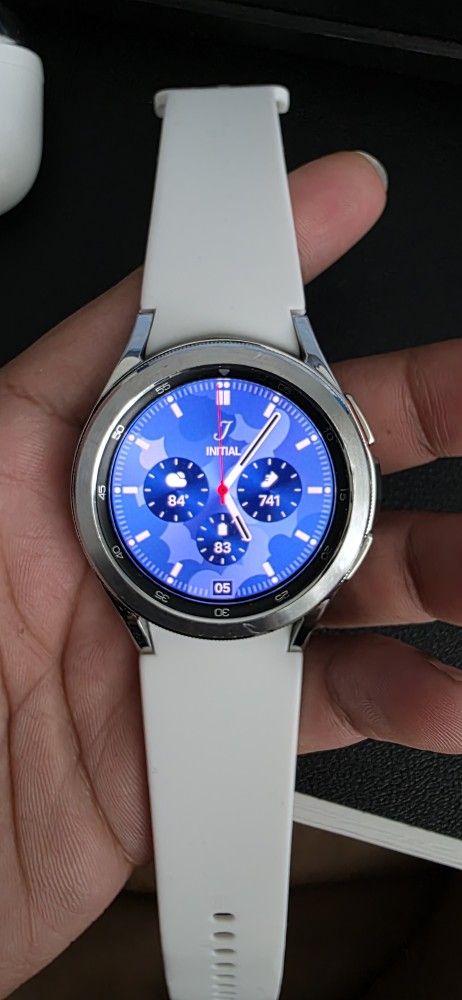 Samsung Smart Watch - Galaxy Watch4 Classic HR GPS