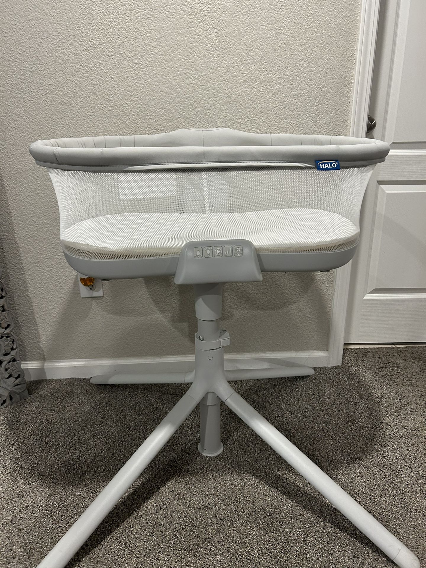 Graco Swing/ Halo Bassinet 