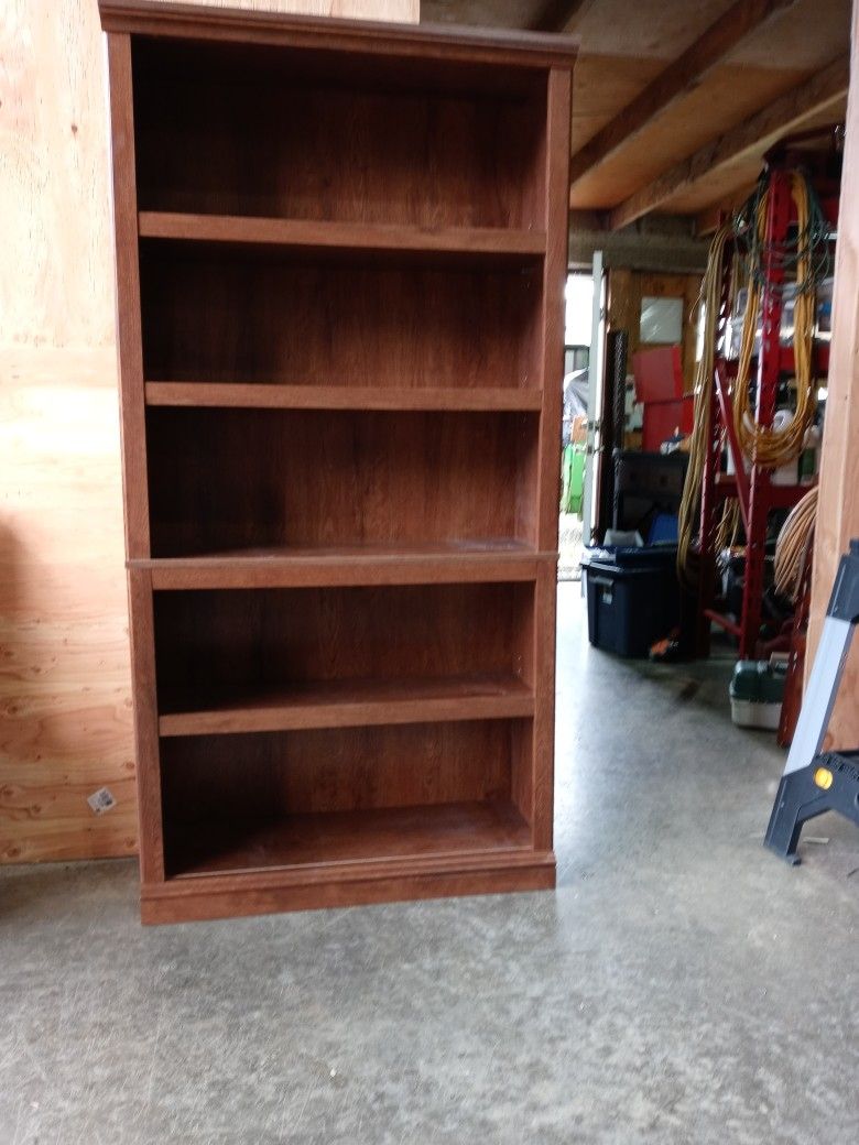 Bookcase for Sale in Aberdeen, WA OfferUp