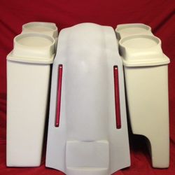 Harley Davidson Softail Heritage 4″ Extended Stretched Saddlebags Dual 6.5″ Lids LED Lights Fender Right CutOut