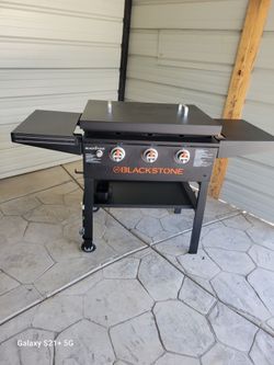 Blackstone Griddle 3 burner new