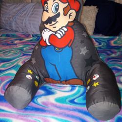 Children's Mario back rest pillow