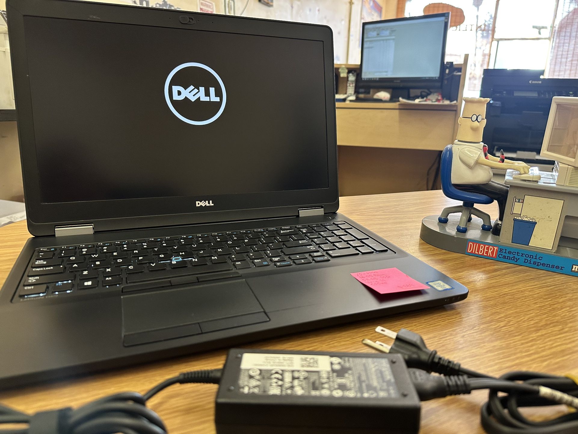DELL Latitude E5570