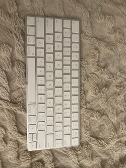 Apple Magic Keyboard A1644 Bluetooth Wireless Keyboard