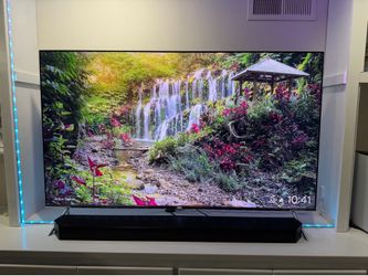 Samsung 65" KS8000 Smart TV with Samsung OneConnect Box, Original Remote, and all necessary cables!