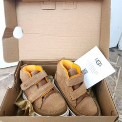 Ugg T Rennon II Weather Kids Size 6