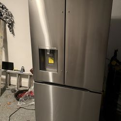 LG COUNTER DEPTH FRIDGE 