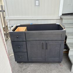 42” Bathroom Vanity