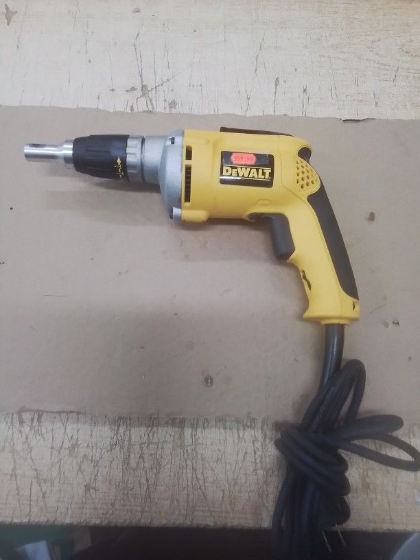 DEWALT
6.3 Amp Corded Variable Speed Reversible Drywall Screw Gun (Model: DW272)