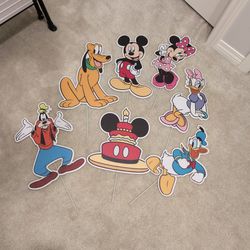 Mickey Mouse & Friends Lawn Decor