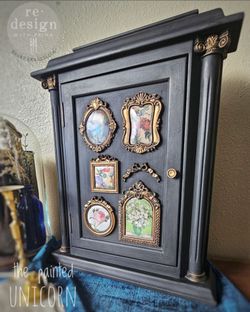 Bombay key holder
