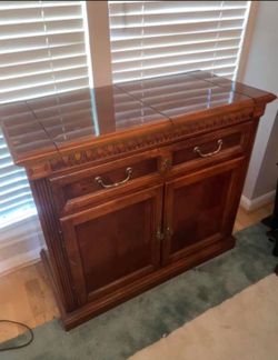 FAST SALE! $400 OBO / Vintage Flip-Top Dry Bar Cabinet & Buffet Server
