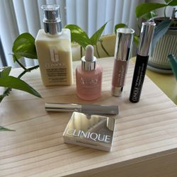 Clinique Skincare And Make-up Set