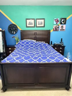 Ashley Queen Size Bed 