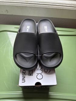 Unisex Cushion Slide Sandals – Black – New in Box