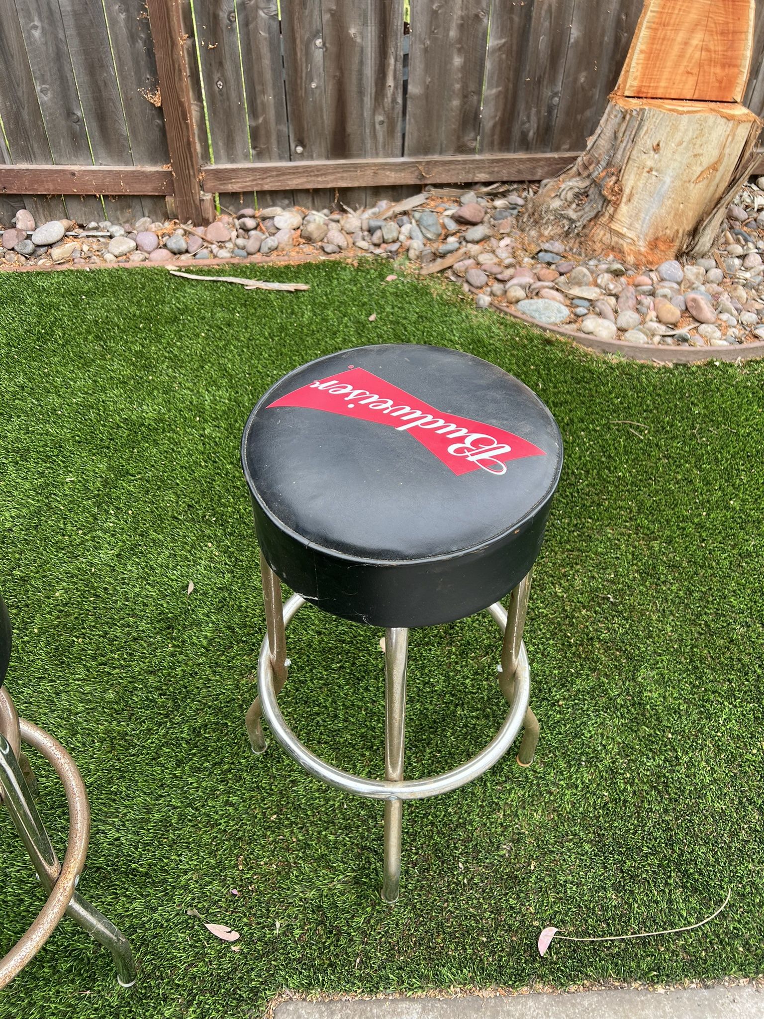 5 Barstools