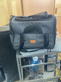 Pet carrier